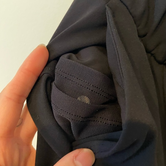 Lululemon On the Fly pant 27" - Picture 8 of 10